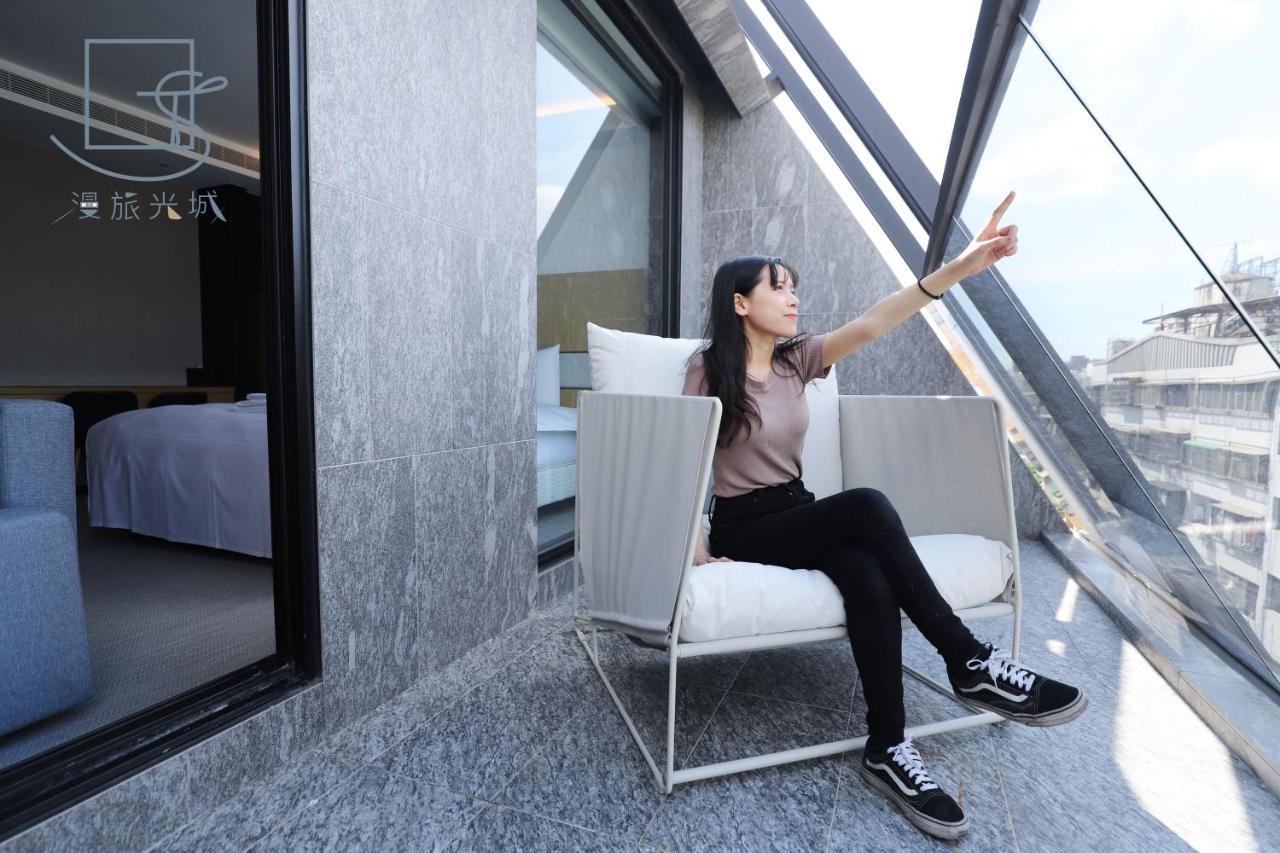 Slow Town Hotel-Glowing Taichung Exterior foto
