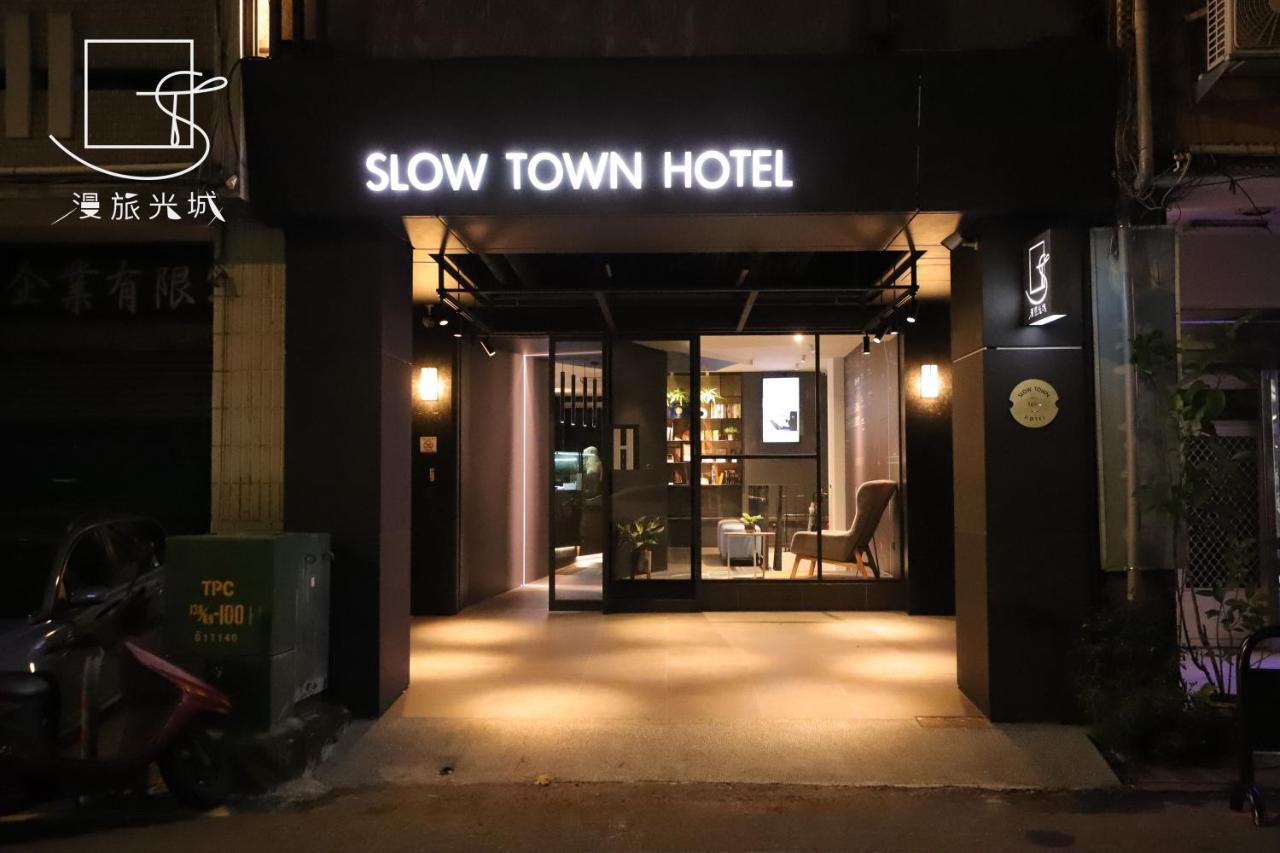 Slow Town Hotel-Glowing Taichung Exterior foto