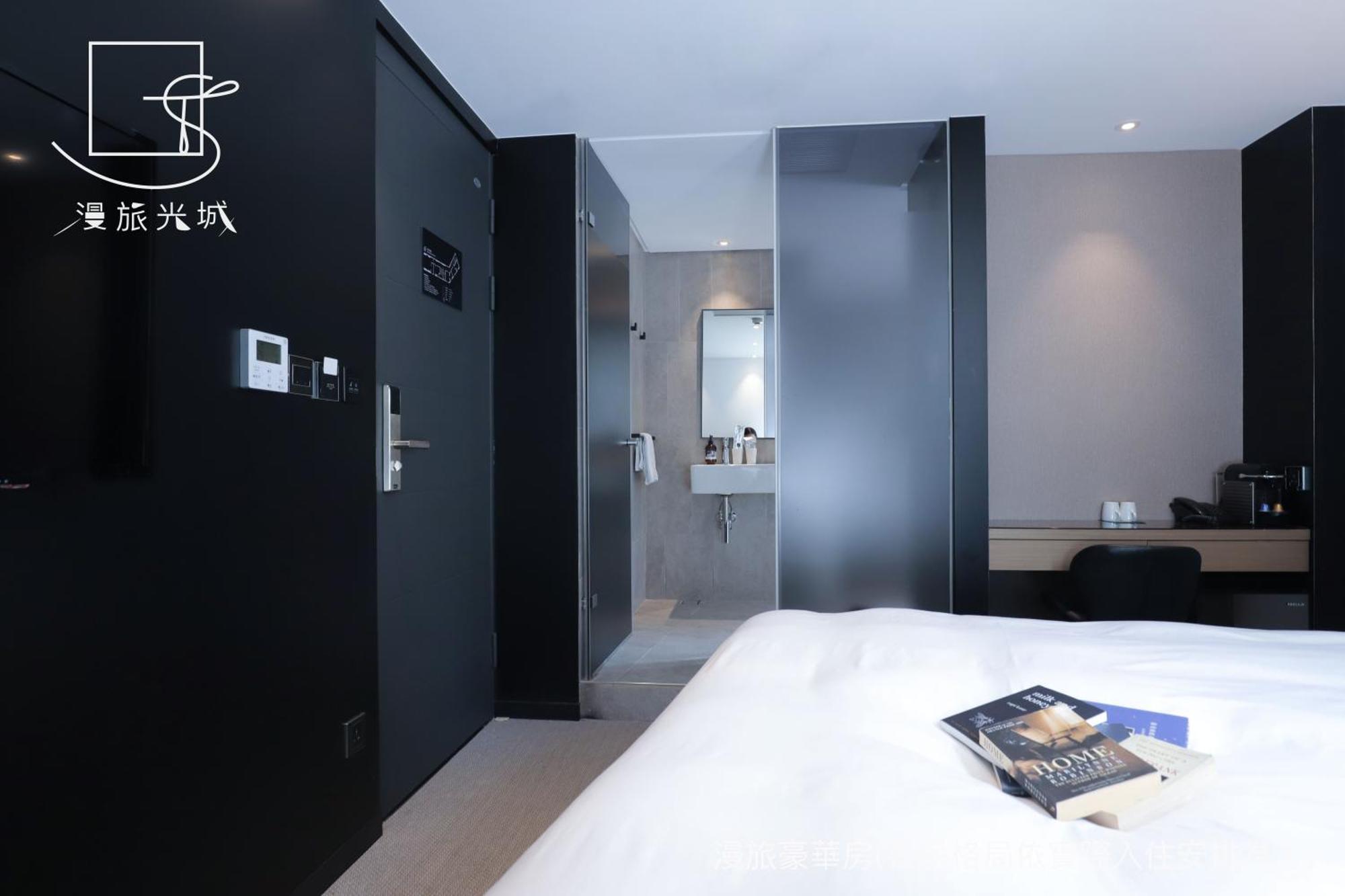 Slow Town Hotel-Glowing Taichung Quarto foto